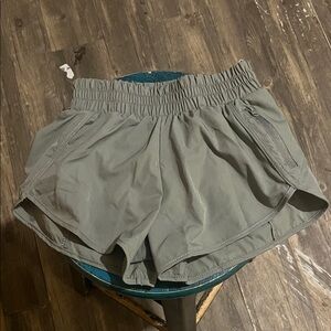 Kids Elastic Waistband Shorts in Olive